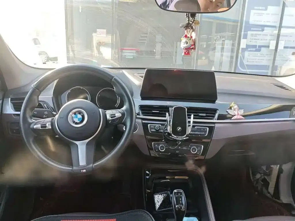 BMW X1 — фото 9
