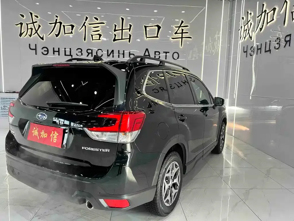Subaru Forester — фото 4