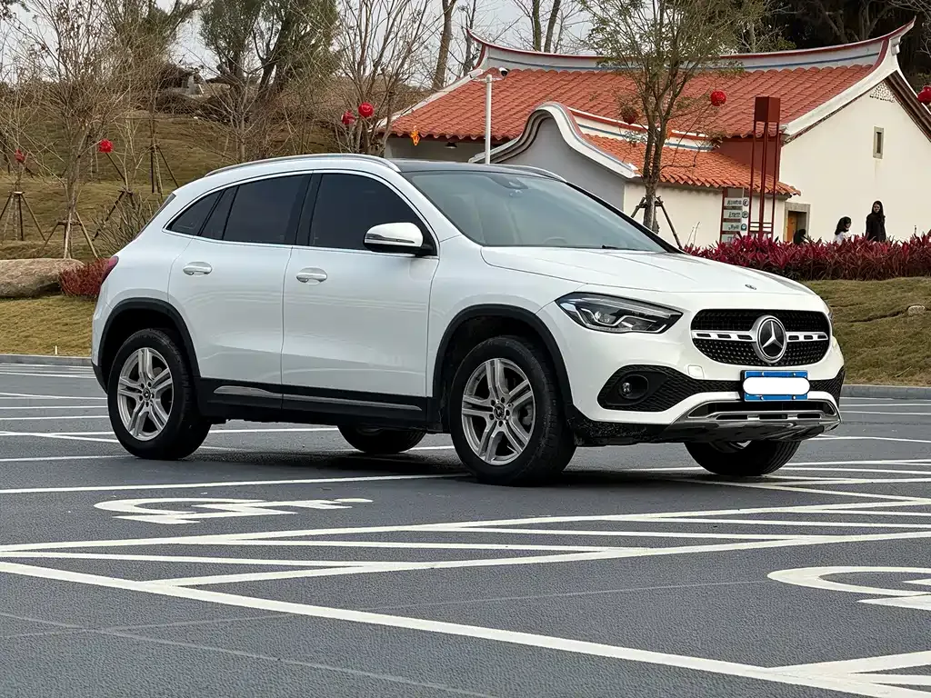 Mercedes-Benz GLA — фото 6