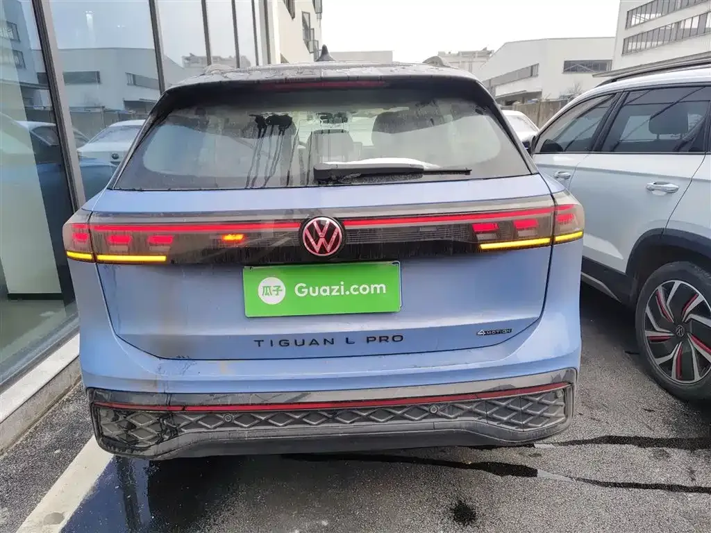 Volkswagen Tiguan L — фото 4