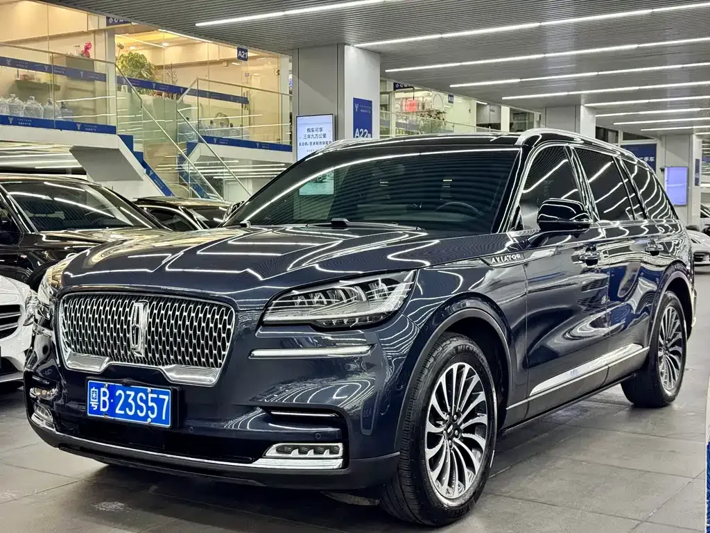 Lincoln Aviator — фото 1