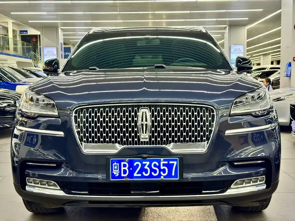Lincoln Aviator — фото 10