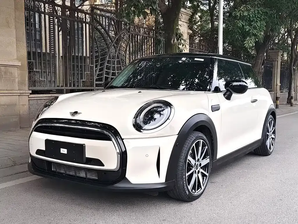 MINI Cooper (3-door) — фото 1