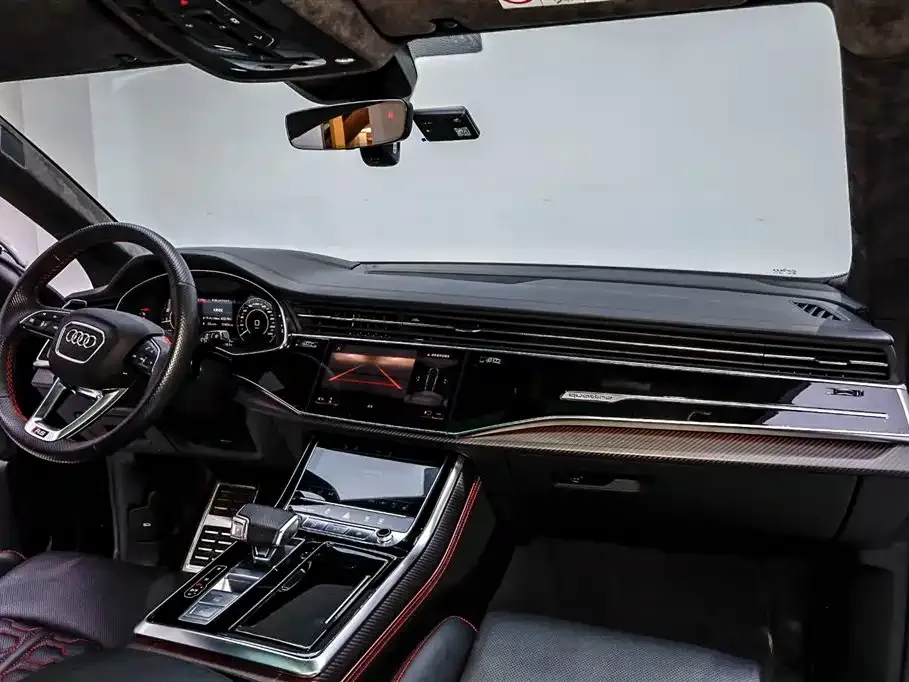 Audi RS Q8 — фото 10