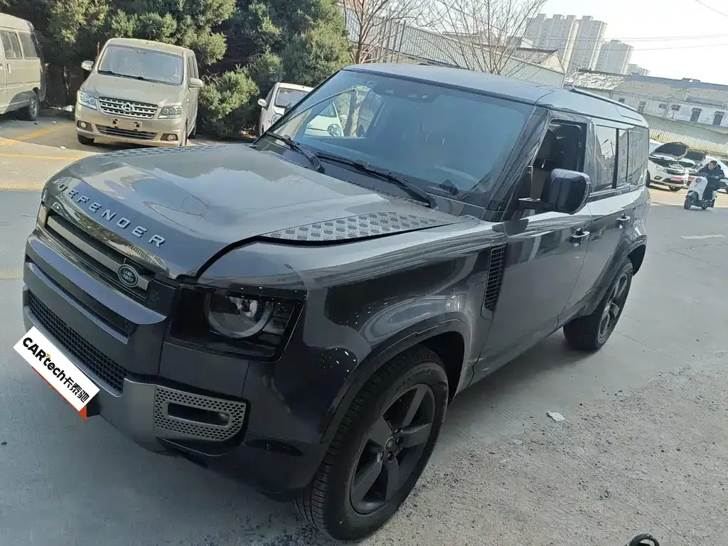 Land Rover Defender — фото 1