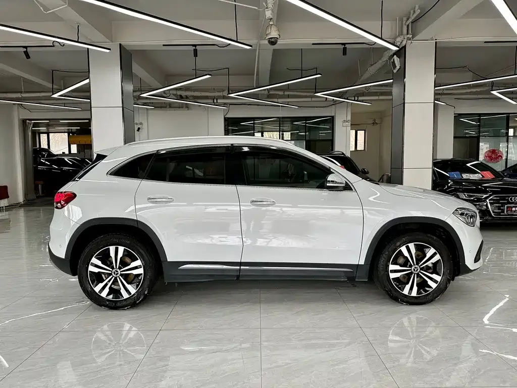 Mercedes-Benz GLA — фото 9