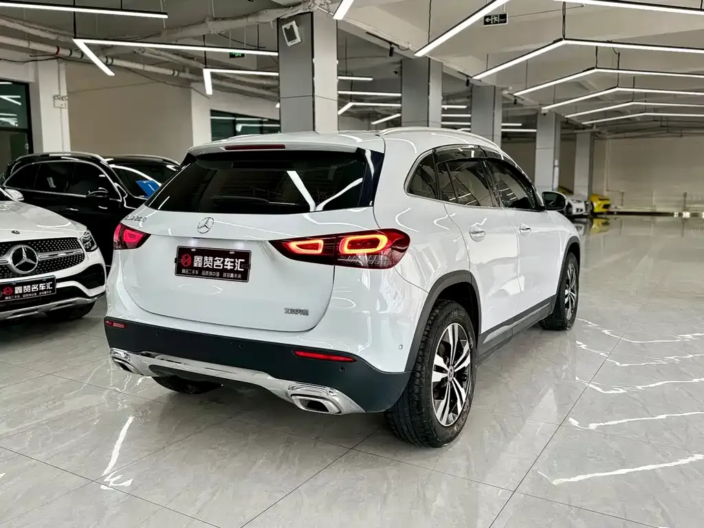 Mercedes-Benz GLA — фото 8