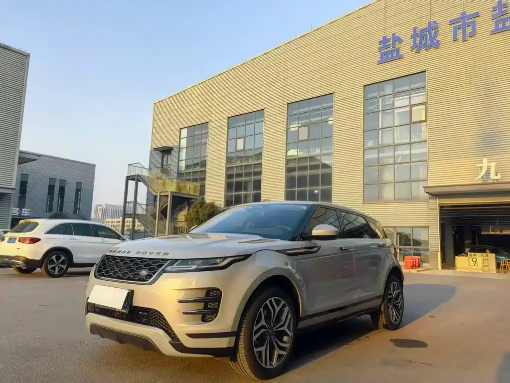 Land Rover Evoque — фото 1
