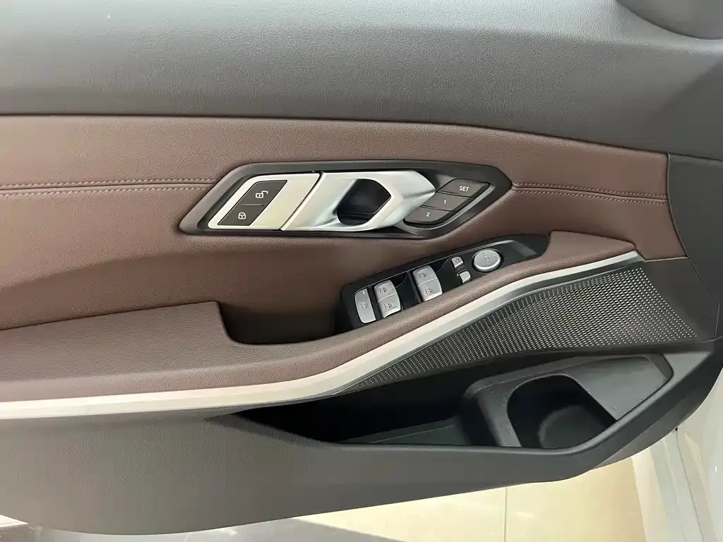 BMW 3 Series — фото 10