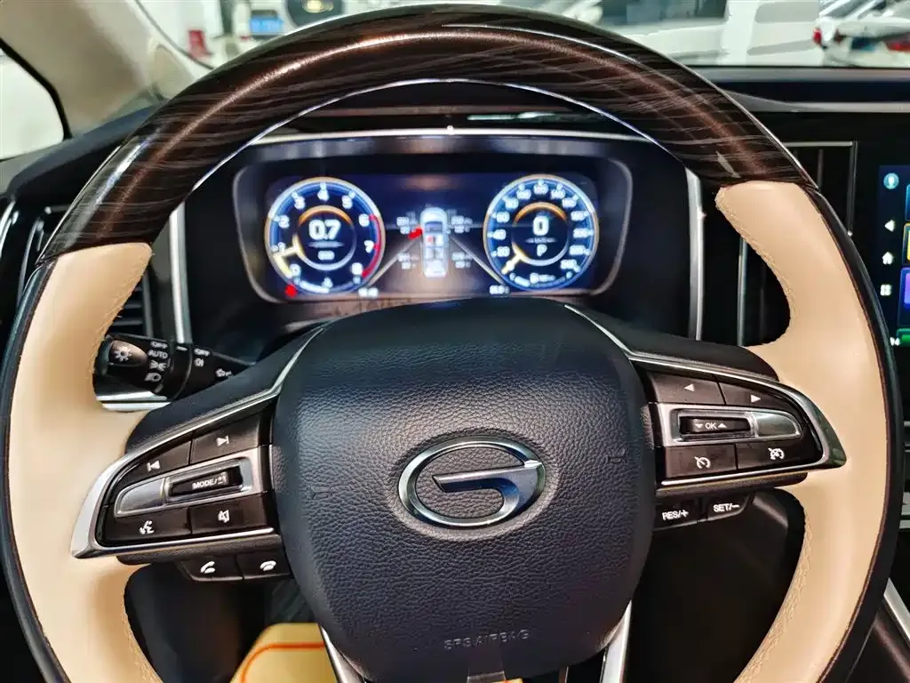 GAC Motor Trumpchi M8 — фото 3