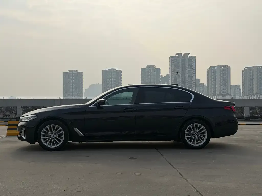 BMW 5 Series — фото 2