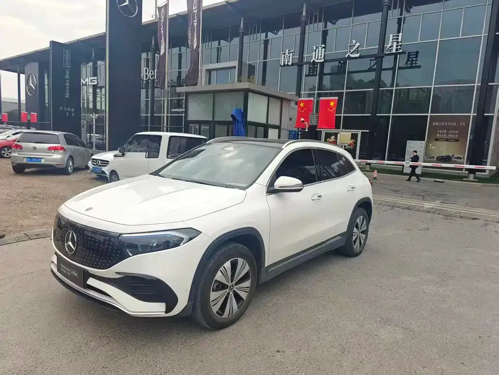 Mercedes-Benz EQA — фото 1
