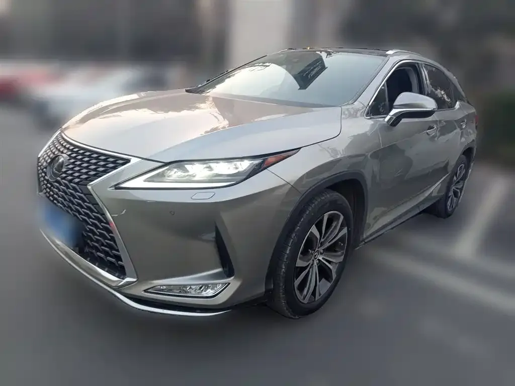 Lexus RX — фото 1