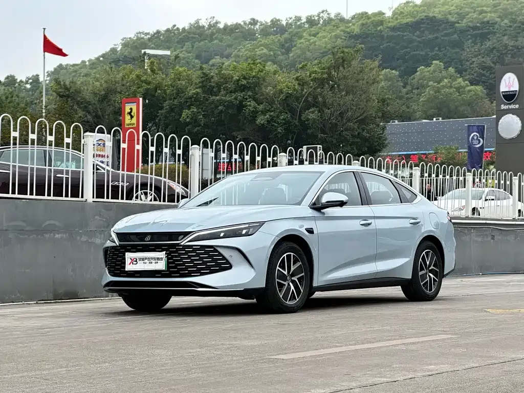 BYD Qin L — фото 1