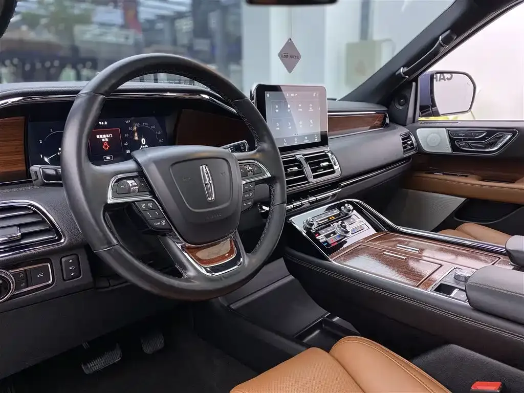 Lincoln Navigator — фото 10