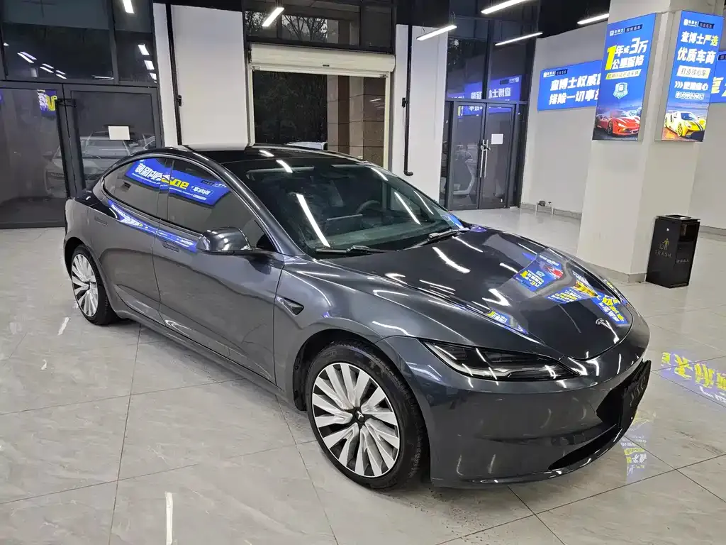 Tesla Model 3 — фото 6