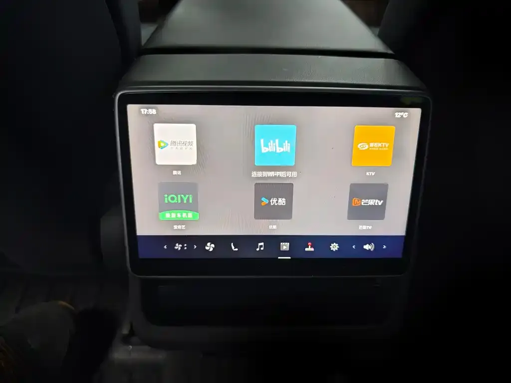 Tesla Model 3 — фото 2