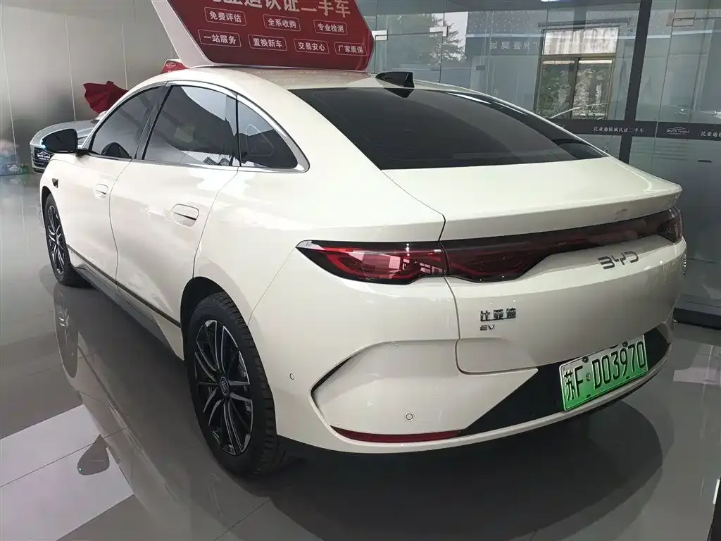 BYD Qin L — фото 10