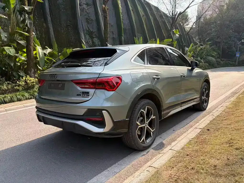 Audi Q3 Sportback — фото 8
