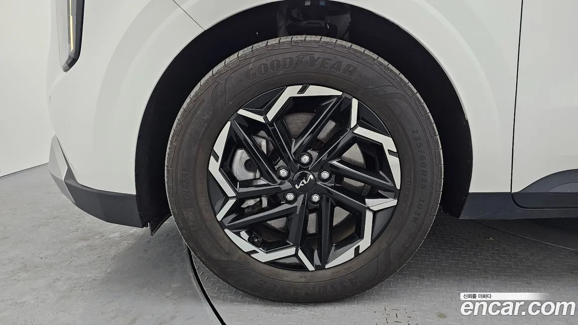 Kia Carnival — фото 10