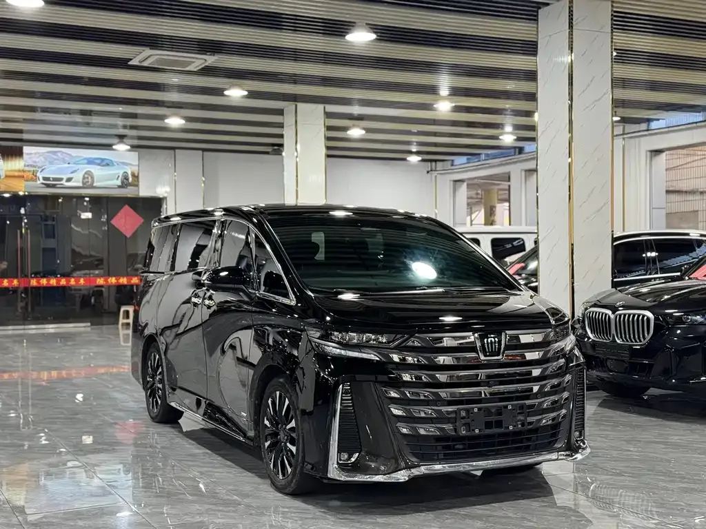 Toyota Vellfire — фото 6