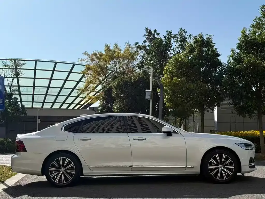 Volvo S90 — фото 7