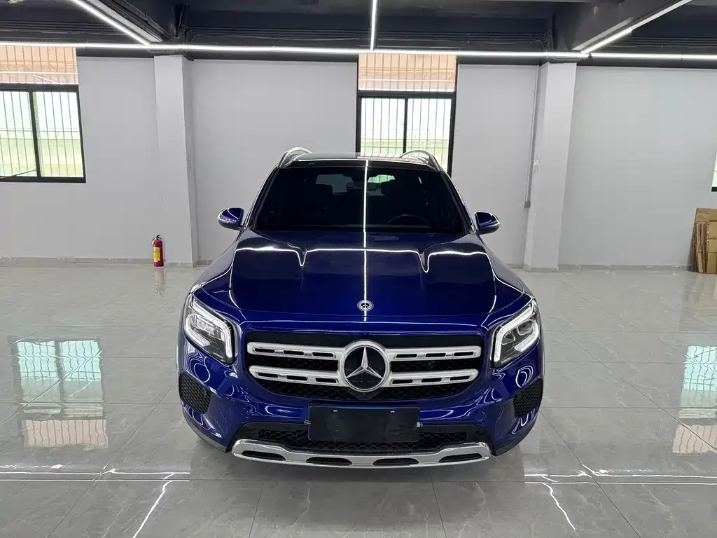 Mercedes-Benz GLB — фото 10