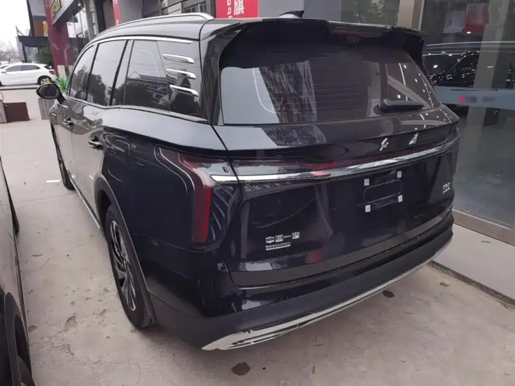 Hongqi HS7 PHEV — фото 2