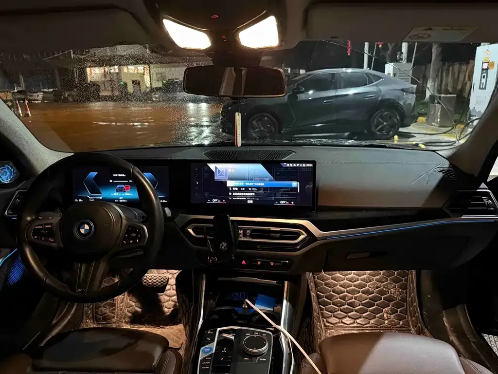 BMW i3 — фото 8