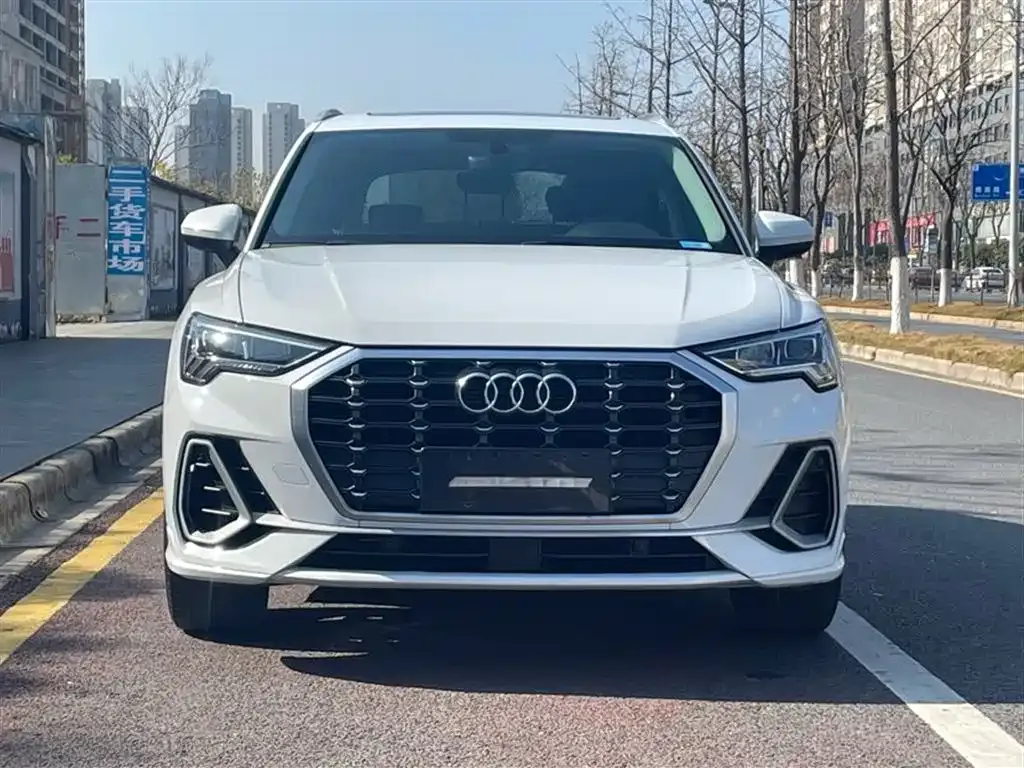 Audi Q3 — фото 10