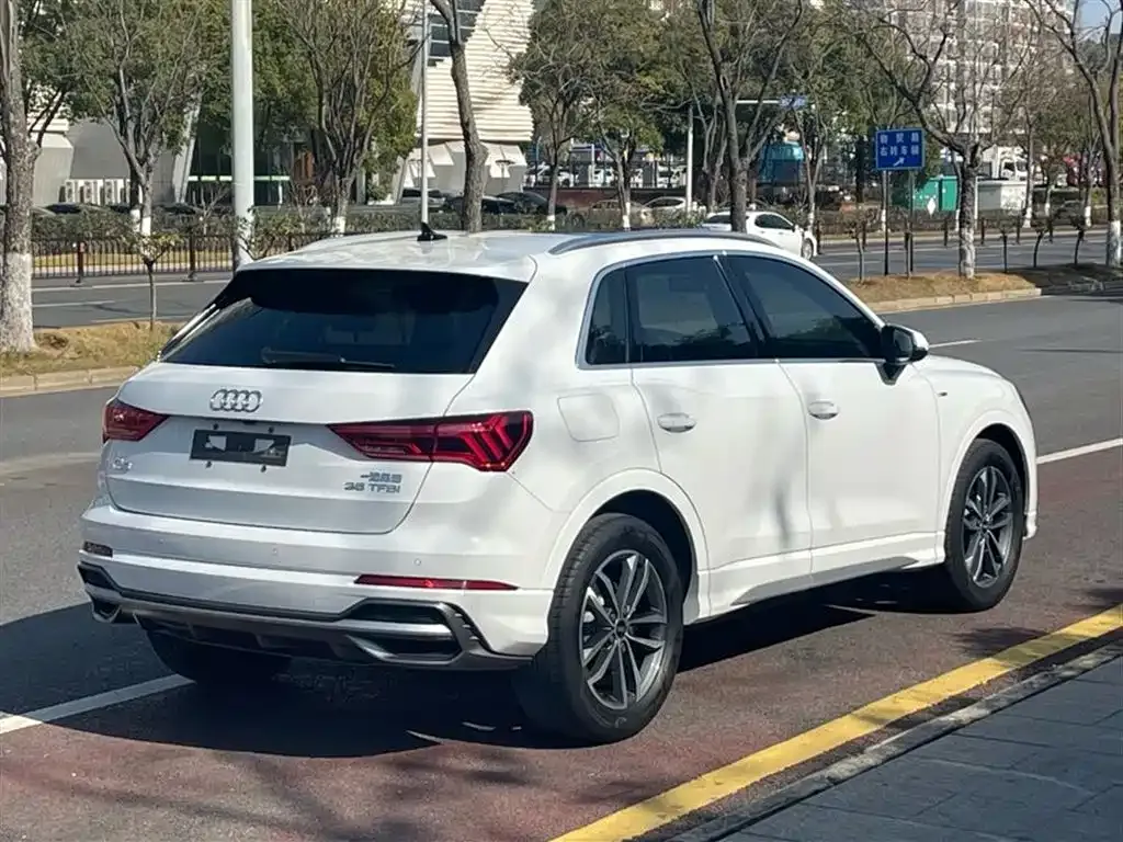 Audi Q3 — фото 6