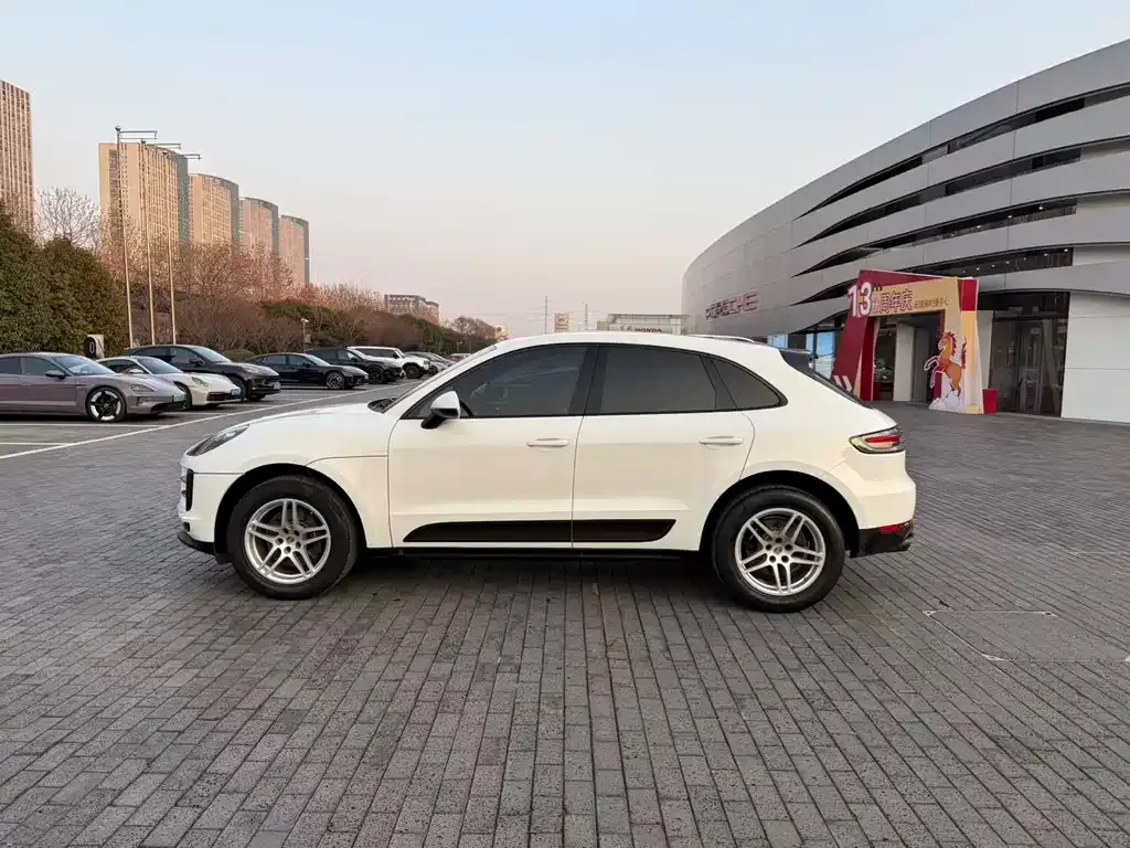 Porsche Macan — фото 4