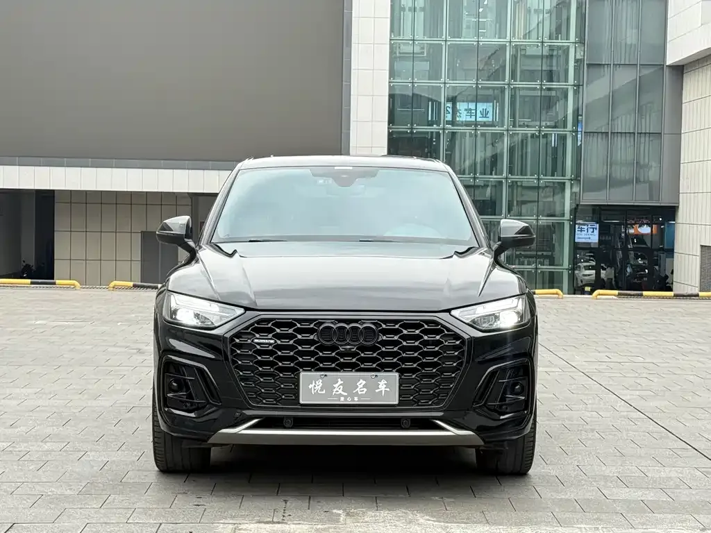 Audi Q5L Sportback — фото 5