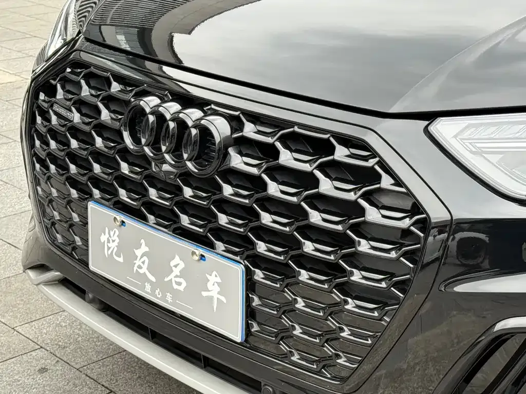 Audi Q5L Sportback — фото 7
