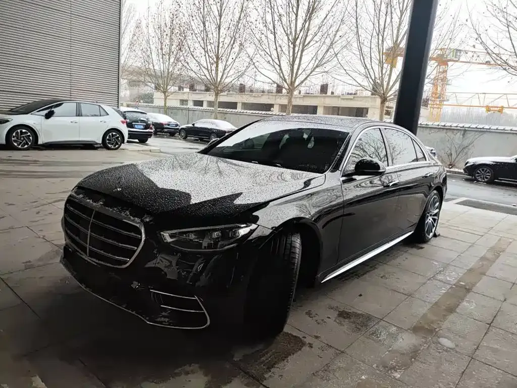 Mercedes-Benz S-Class — фото 1