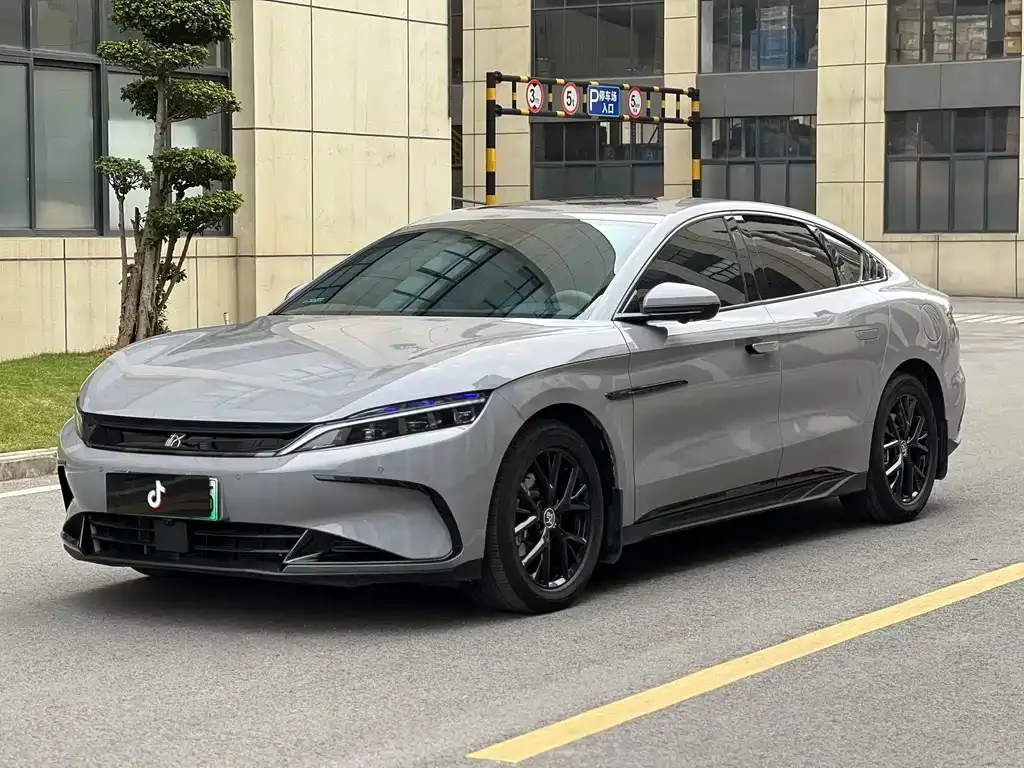 BYD Han — фото 1