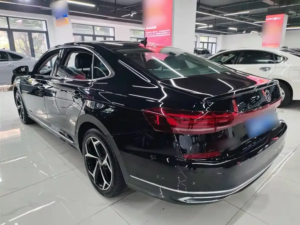 Volkswagen Passat — фото 5