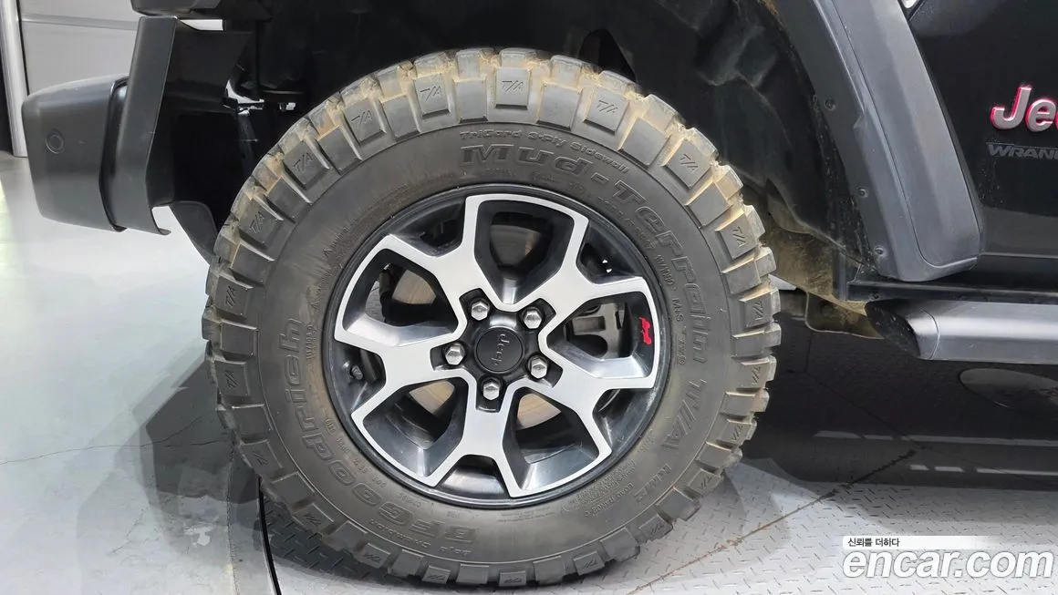Jeep Wrangler — фото 6