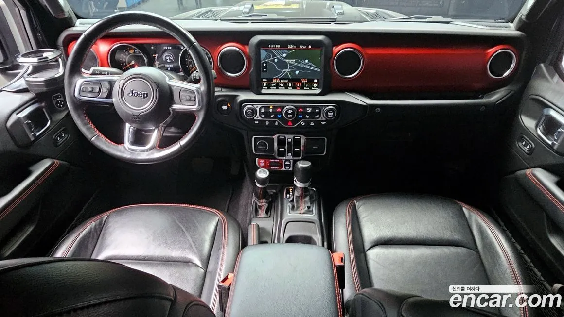 Jeep Wrangler — фото 10