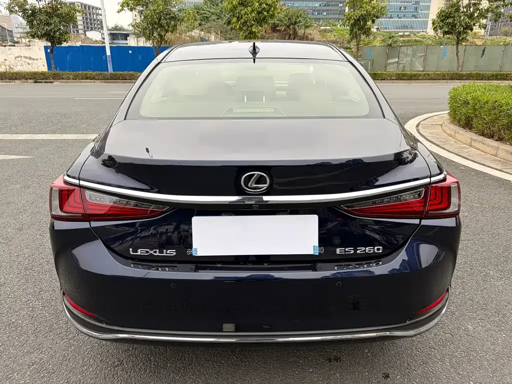 Lexus ES — фото 4