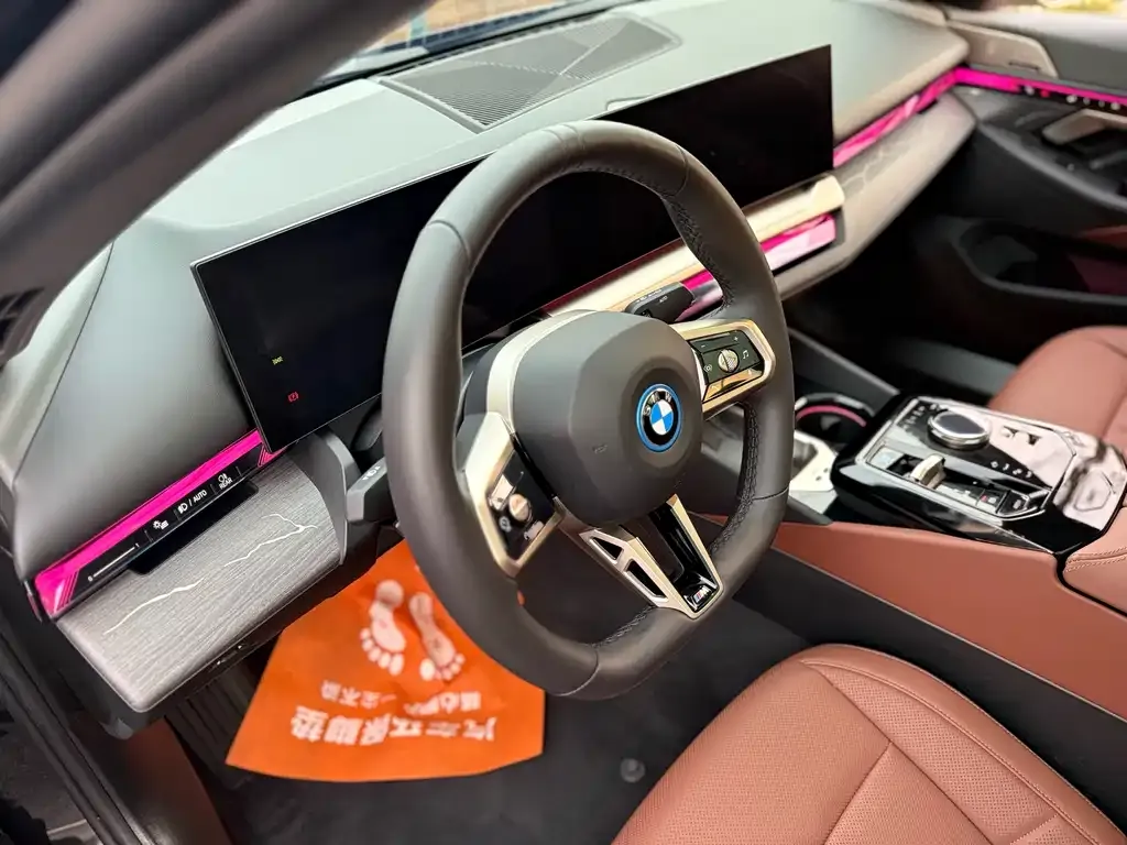 BMW i5 — фото 2
