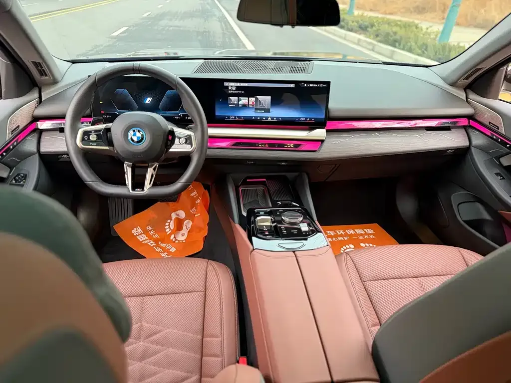 BMW i5 — фото 9