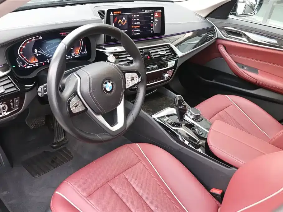 BMW 5 Series — фото 10