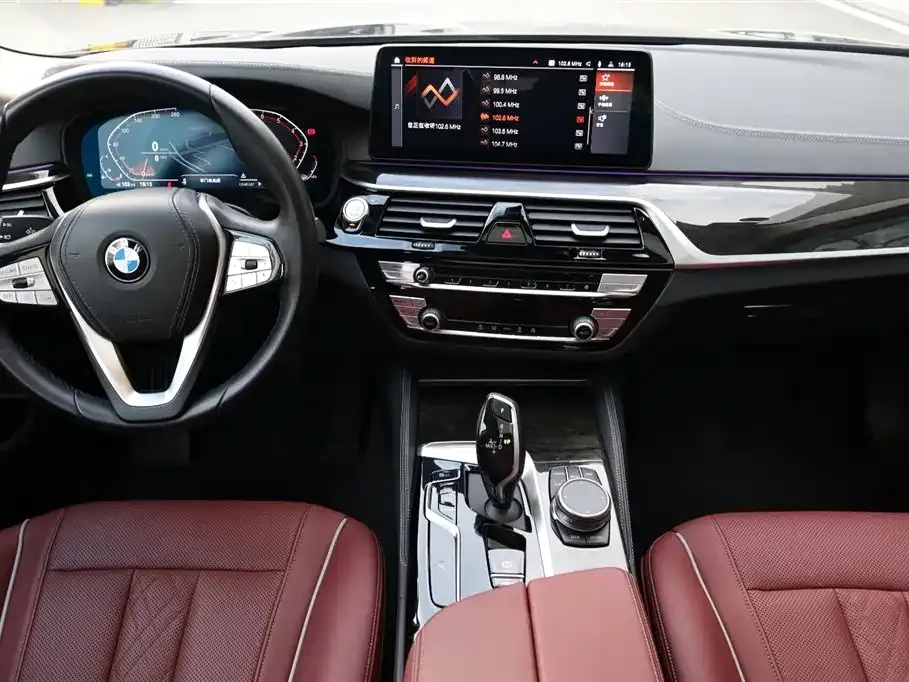 BMW 5 Series — фото 9