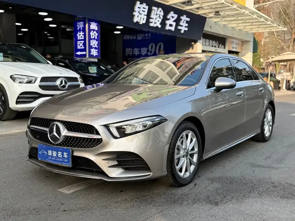 Mercedes-Benz A-Class — фото 1