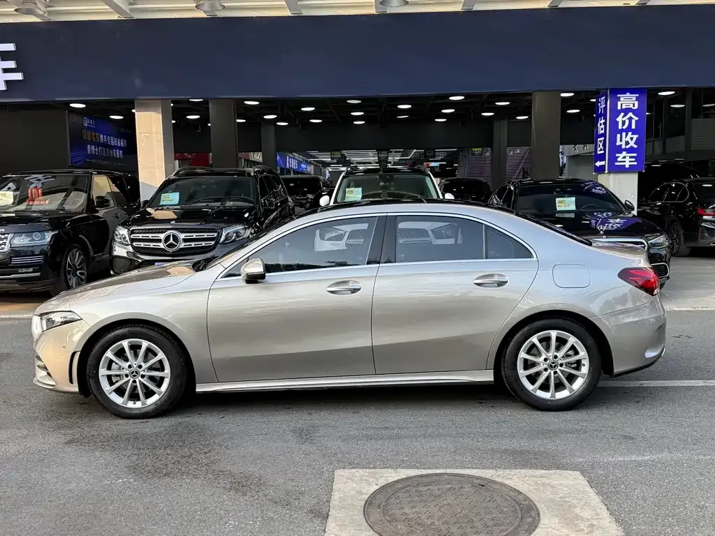 Mercedes-Benz A-Class — фото 10