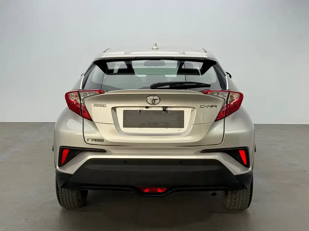 Toyota C-HR — фото 6