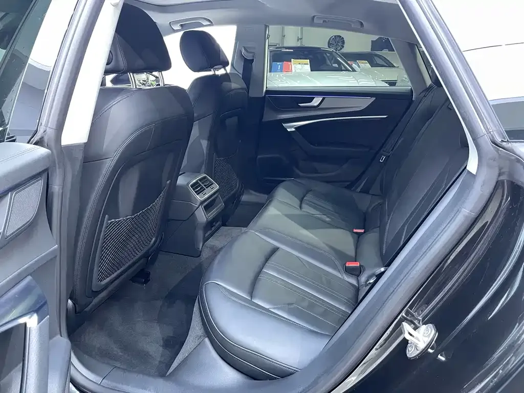 Audi A7 — фото 9