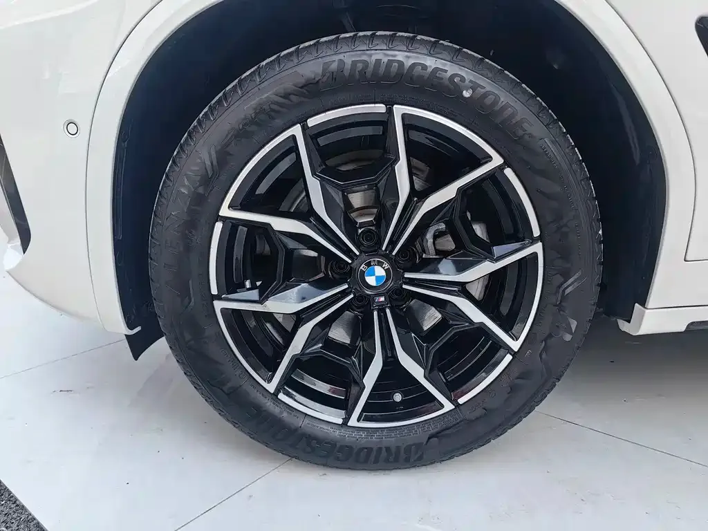 BMW X4 — фото 9