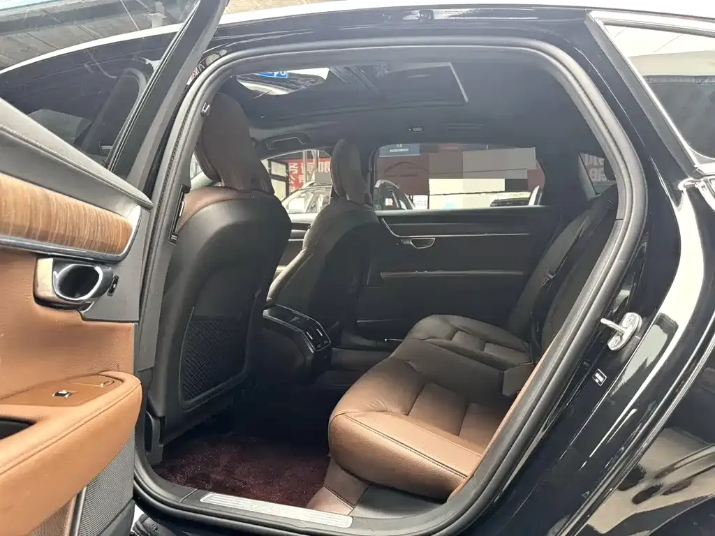 Volvo S90 — фото 7